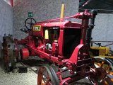 (09) mezzi agricoli d'epoca.jpg